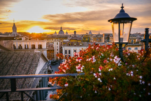 로마의 상징적인 판테온 지구 옥상에서 일몰 을 감상할 수 있습니다. - style st peters basilica travel destinations architecture 뉴스 사진 이미지