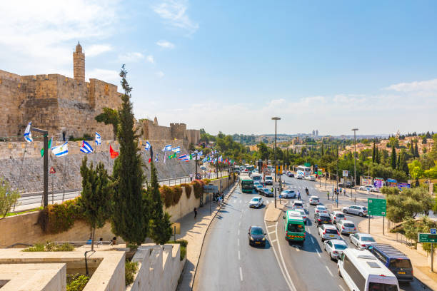 ruch na ulicy jaffa w jerozolimie - crossing east driving transportation zdjęcia i obrazy z banku zdjęć