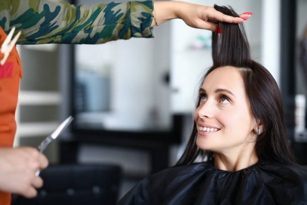 Woman In Beauty Salon Doing Hairstyle Stock Photo - Download Image Now -  Bangs - Hair, Women, Education Training Class - iStock
