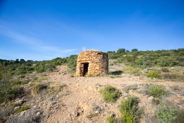 istock Chimiachas coat route in the Sierra de Guara. 1282340148