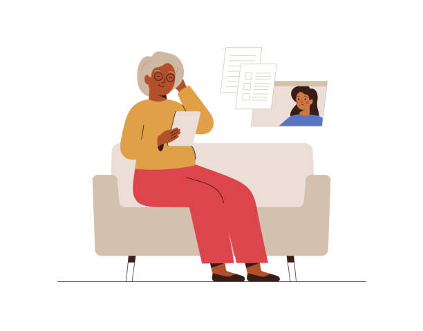 ilustraciones, imágenes clip art, dibujos animados e iconos de stock de concepto de médico en línea o servicio médico. la mujer mayor de edad africana tiene una videoconsulta sobre cuestiones de salud con su médico o trabajadora social. - mature adult