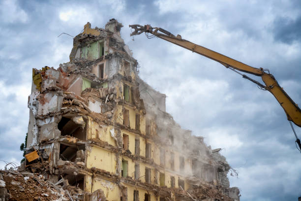 istock Demolition of an old apartment building 1282356184
