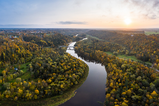 Río Gauja junto a Sigulda, Letonia photo