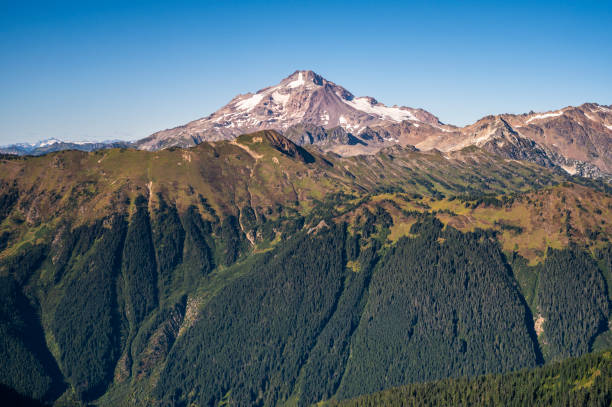 istock Glacier Peak Covered in Glaciers 1282400828