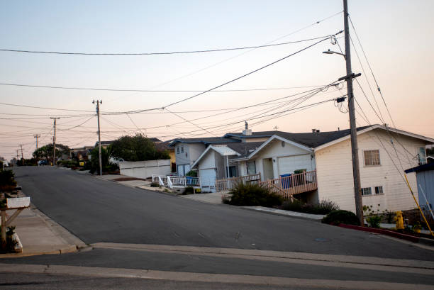 istock Housing Suburban Neighborhood 1282434164