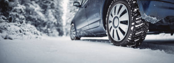 istock The car stopped on the snowy roadside 1282449422