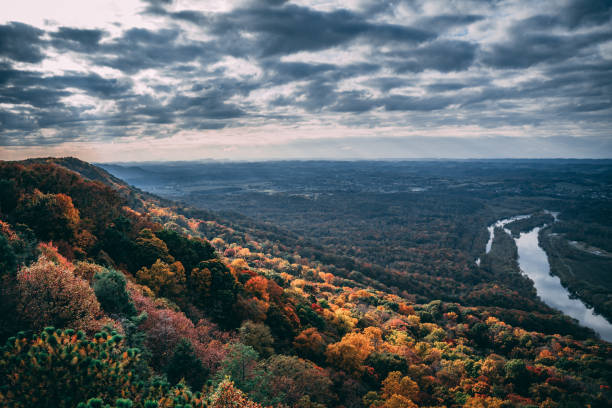 istock Fall Foliage in the smokey mountains 1282511602