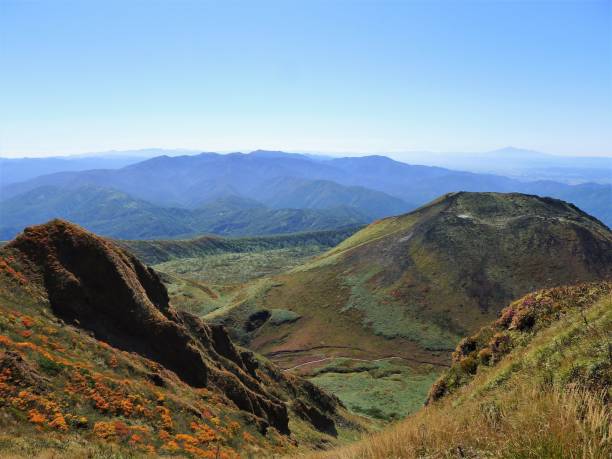 istock 100 famous/best mountains in Japan 1282595163