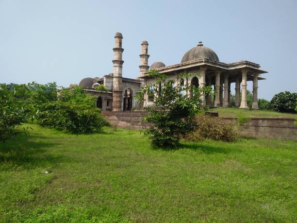 istock Kevada Mosque from pavagadh champaner Gujarat India 1282646033