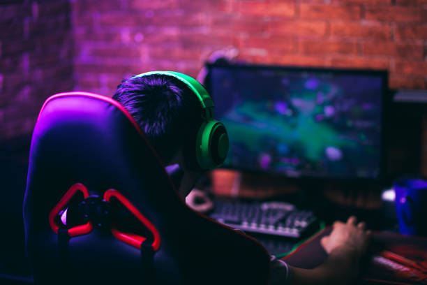 istock computer games, playing place 1282649272