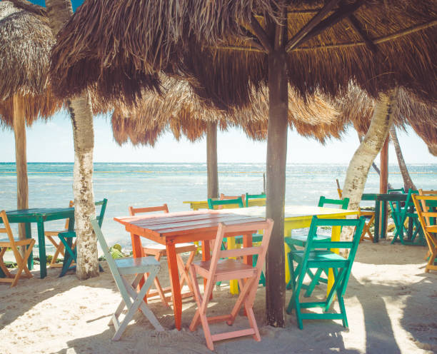 빈 야외 식사 해변가 열대 관광 - costa maya 뉴스 사진 이미지