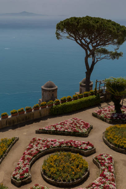 istock Amalfi Coast 1282698373