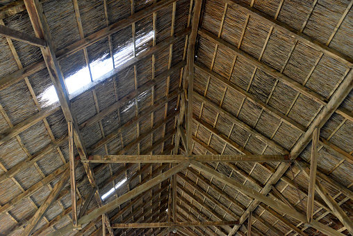 Thatch roof construction