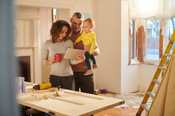 vérifier leur assurance habitation - home remodeling photos et images de collection
