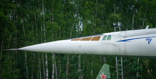 avion à l’aéroport international - zhukovsky photos et images de collection