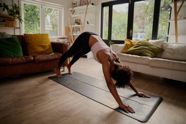 Mách bạn lợi ích Yoga giúp tỉnh táo mỗi sáng, tăng hiệu suất làm việc - giangyoga