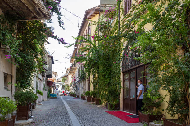 vue des rues et des maisons dans le vieux centre-ville d’antakya. turquie - antakya photos et images de collection