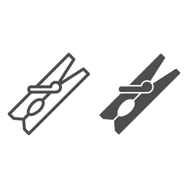 illustrations, cliparts, dessins animés et icônes de ligne d’épingle à linge et icône solide, concept de blanchisserie, signe de cheville de vêtements en bois sur le fond blanc, icône d’épingle de vêtements dans le modèle de contour pour le concept mobile et la conception web. graphiques vectorie - pince à linge