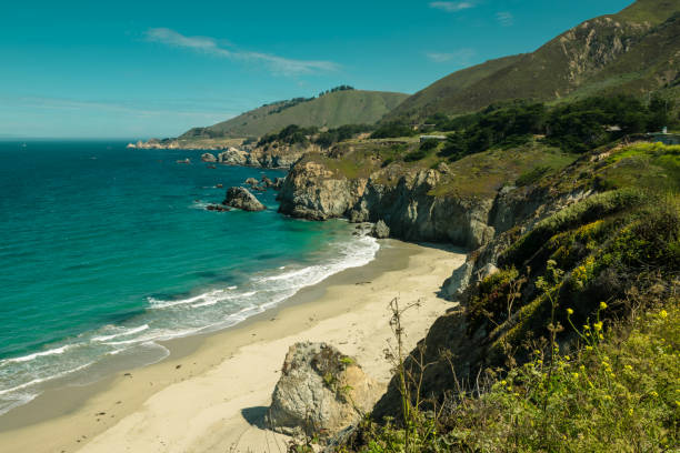 istock The Big Sur coast 1283026138