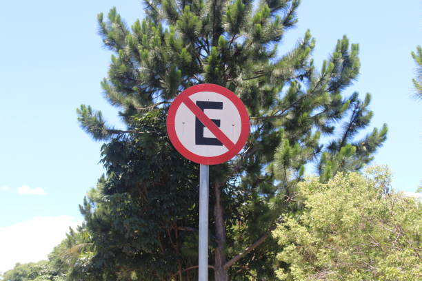 istock traffic sign in brazil 1283053770