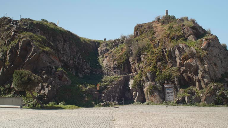 ROCK-BAY-SINES-PORTUGAL-SUNNY DAY