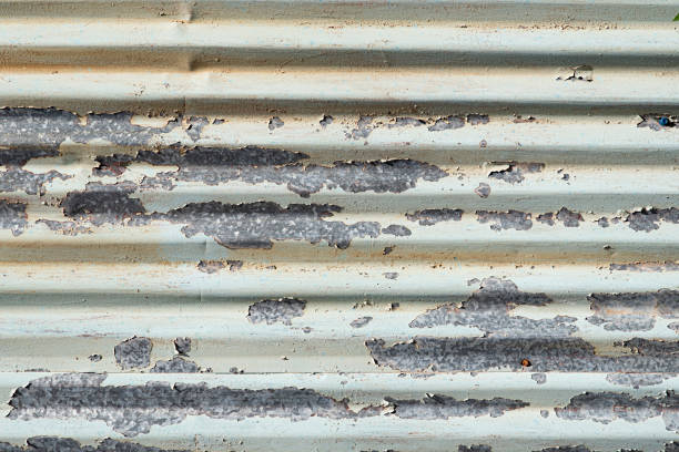 stare zardzewiałe metalowe tło. tekstura ocynkowanej metalowej ściany - corrugated iron metal iron rusty zdjęcia i obrazy z banku zdjęć