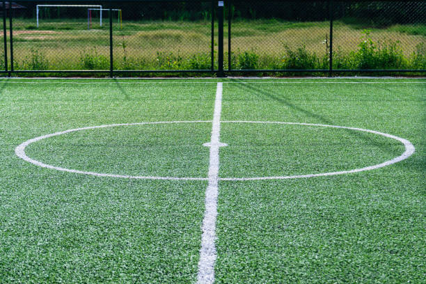 人工芝サッカー場 - soccer field dirty soccer outdoors ストックフォトと画像