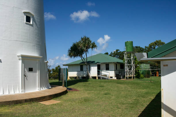 lighthouse of fraser island, queensland, australia - 4wd 4x4 convoy australia imagens e fotografias de stock