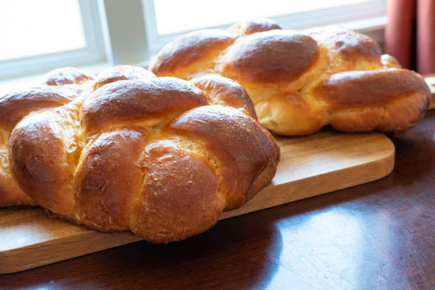 istock 6-Braided Challah Loaves 1283191712
