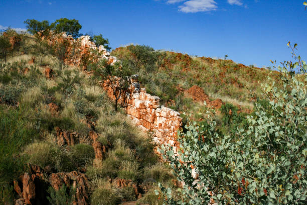 china wall, halls creek, western australia - chinese wall imagens e fotografias de stock