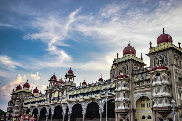 istock kings living royal palace vintage architecture 1283277575