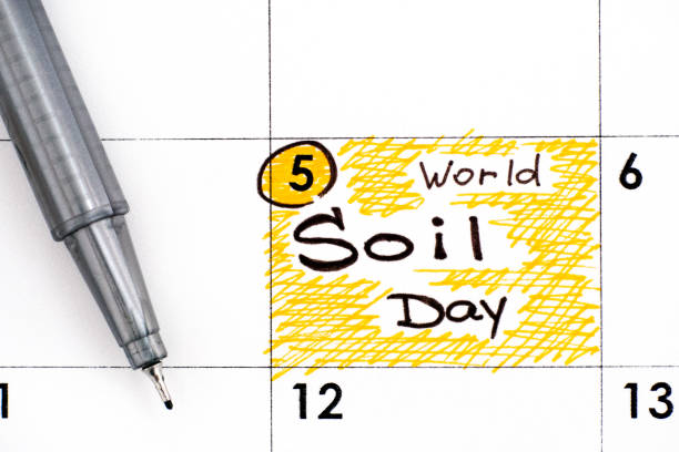 istock Reminder World Soil Day in calendar with pen. December 05. 1283304036