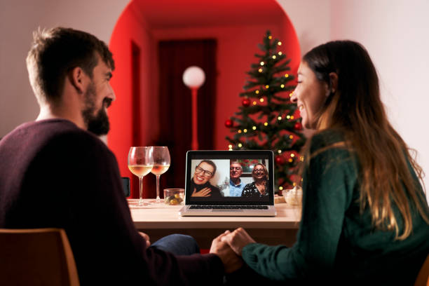 istock Couple celebrating Christmas in quarantine. 1283329805