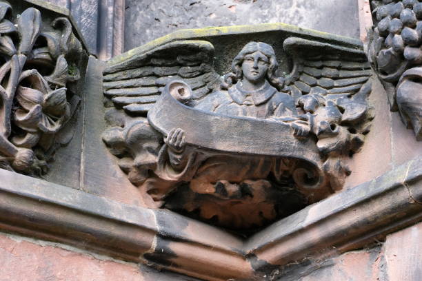 sculpture en pierre à la cathédrale de chester, cheshire, royaume-uni - chester england chester cathedral uk england photos et images de collection