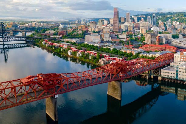 Downtown Portland and the Broadway Bridge an aerial photography of downtown portland as seen from above the broadway bridge portland oregon photos stock pictures, royalty-free photos & images