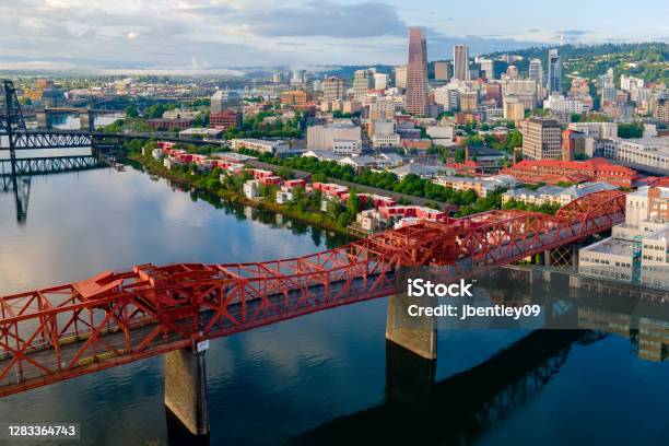 Downtown Portland And The Broadway Bridge Stock Photo - Download Image Now - Portland - Oregon, Waterfront, Downtown District