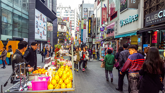 In March 2015, people could buy street food in the streets of Seoul.