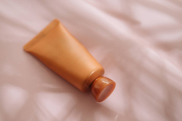 istock Cosmetic beauty bottle from above minimalist 1283389870