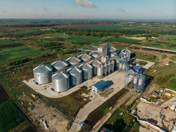 istock Very large grain elevator filmed from a bird's eye view 1283482332