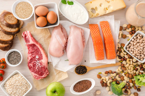fond équilibré d’alimentation.. nutrition, concept d’aliments propres. concept d’aliments pour les protéines et le culturisme - protéine photos et images de collection