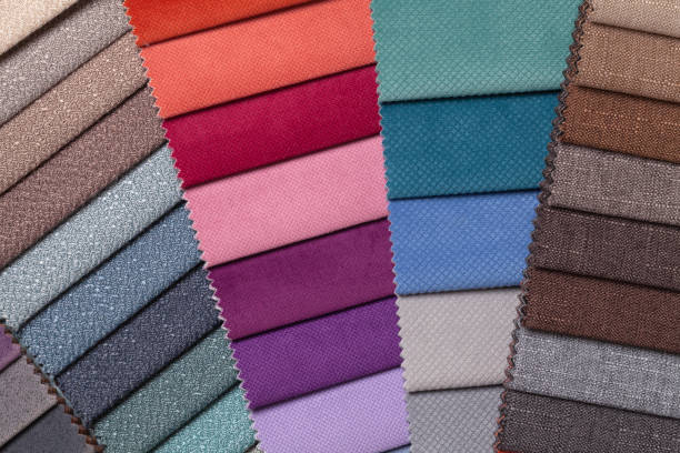 muestra de tejido de diferentes colores, fondo. - textured upholstered choice colors fotografías e imágenes de stock