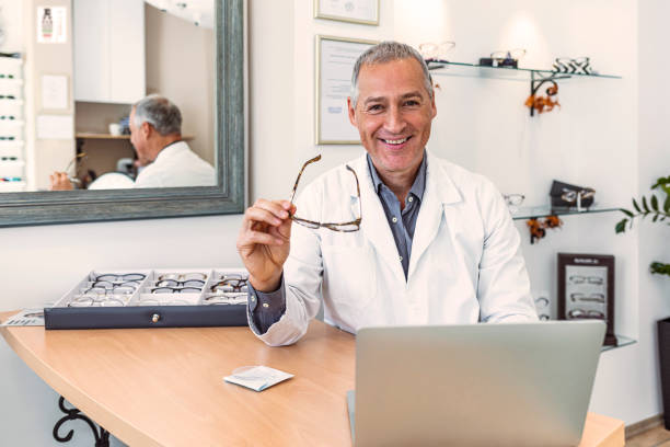 istock Here to help with any of your healthcare needs 1283504663