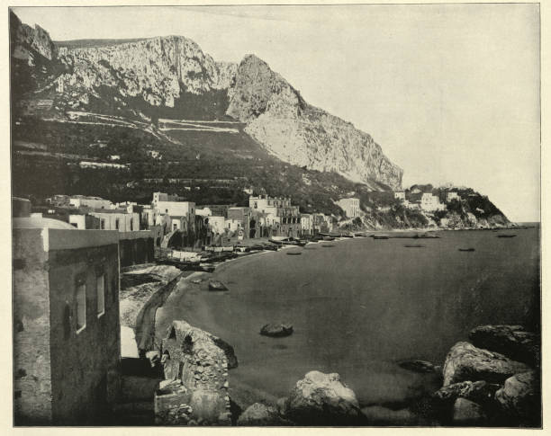 vintage-foto der marina in capri, italien, 19. jahrhundert - italien fotos stock-fotos und bilder