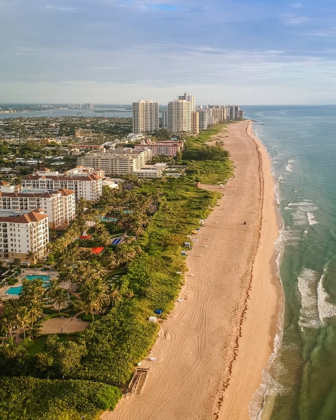 Drone photography on Singer Island in West Palm Beach Drone photography of Singer Island and West Palm Beach with the ocean and intracoastal west palm beach stock pictures, royalty-free photos & images