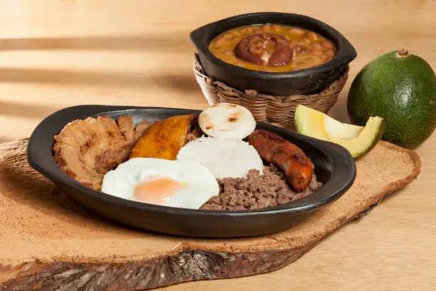 Photo of Tray paisa, a typical dish in the Antioqueña region of Colombia.