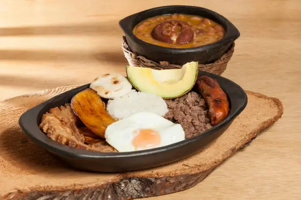 Photo of Tray paisa, a typical dish in the Antioqueña region of Colombia.