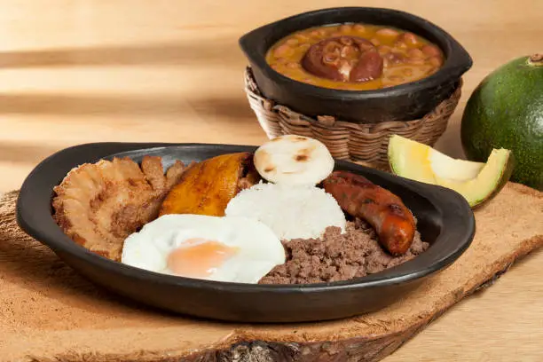 Photo of Tray paisa, a typical dish in the Antioqueña region of Colombia.