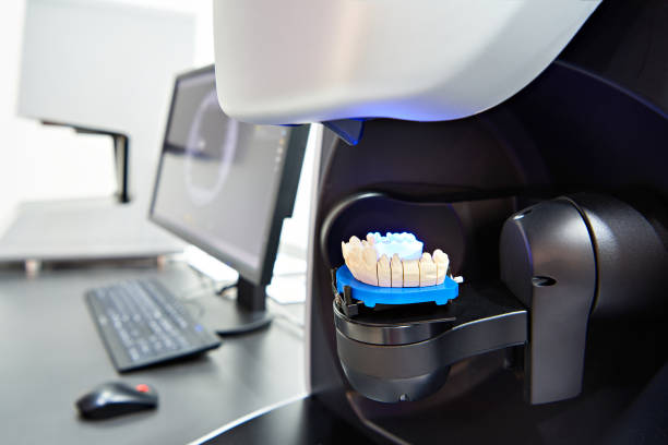 экстраоральный лабораторный зубной сканер - laboratory dentures dental hygiene human teeth стоковые фото и изображения