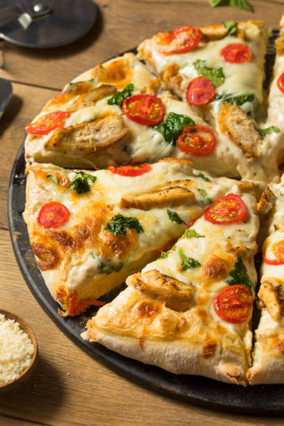 istock Homemade Chicken Alfredo Pizza 1283562742