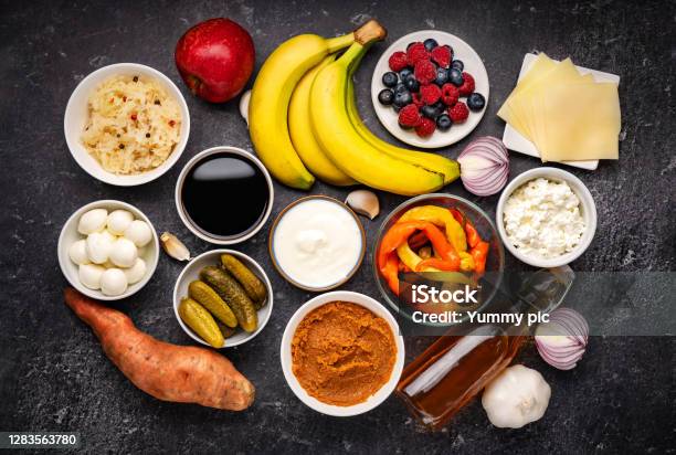 Probiotic And Prebiotic Foods Rich Of Healthy Bacteria Good For Health - Fotografias de stock e mais imagens de Probiótico